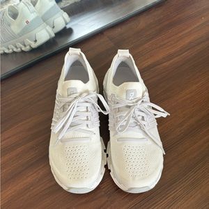 On clouds - worn once